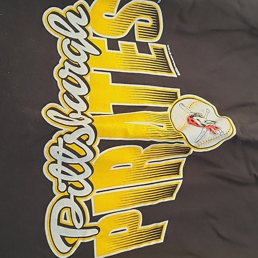 Pittsburgh Pirate tshirt